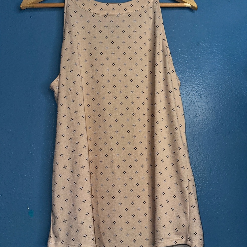Adrianna Papell Sleeveless Light Pink Pattern Top, size M
